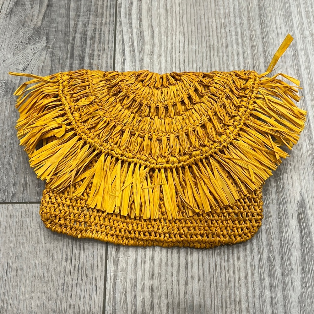 Trendy Summer Mustard Gold Yellow Straw Clutch 🌞